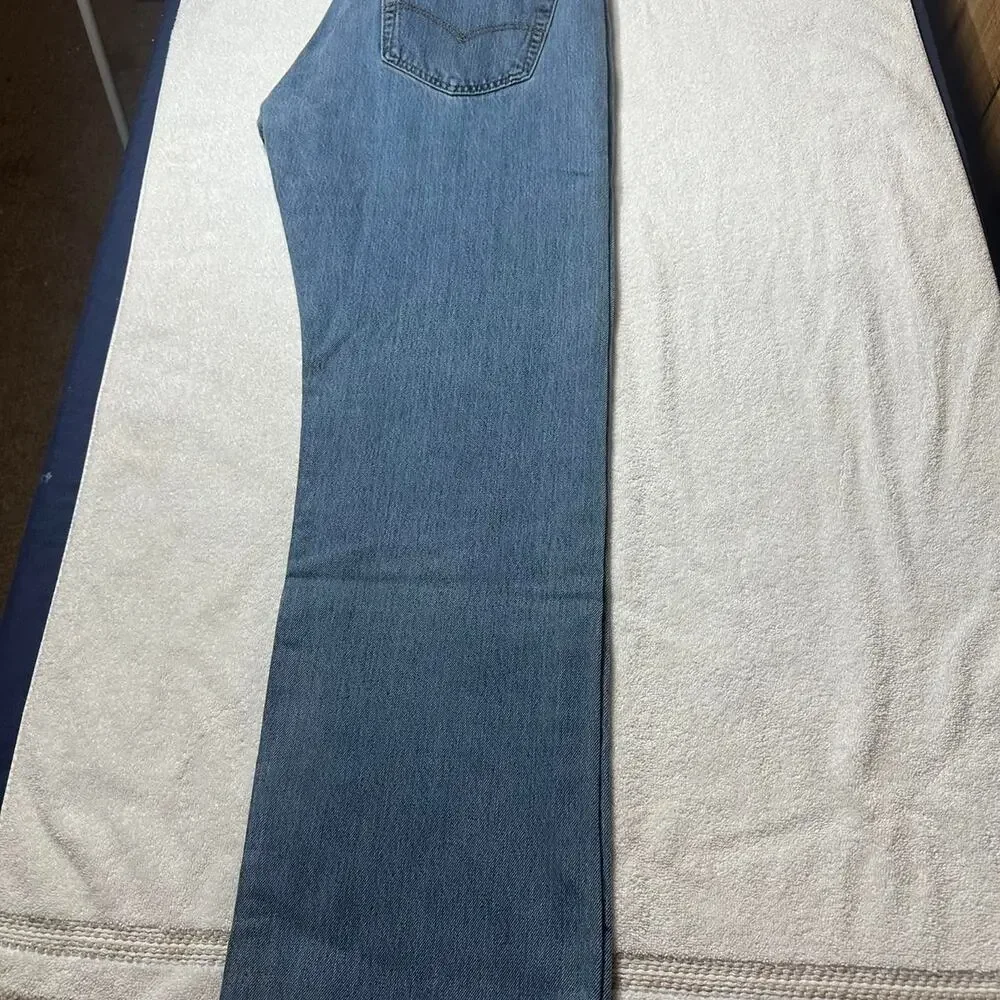 Levis 501 blue jeans size